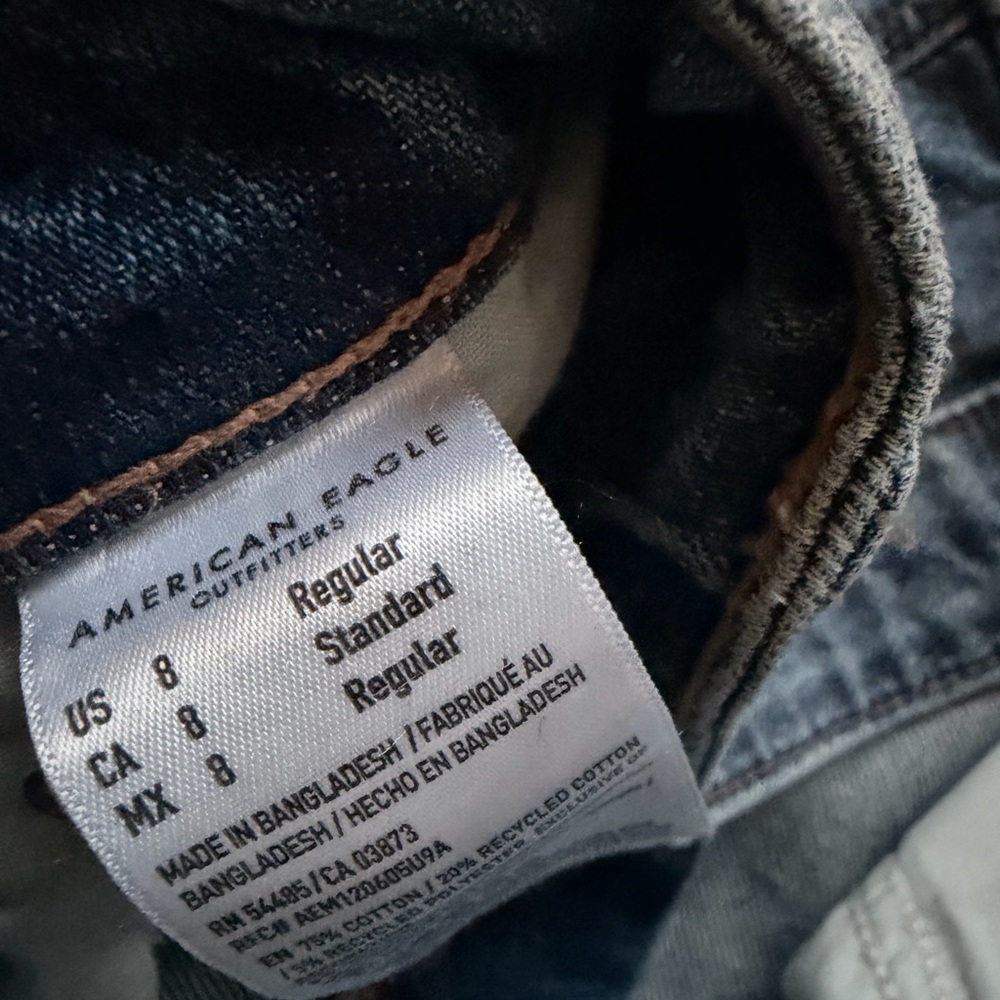 American Eagle jeans, size 8R, high waisted, wide leg jeans. Medium wash - Picture 7 of 9
